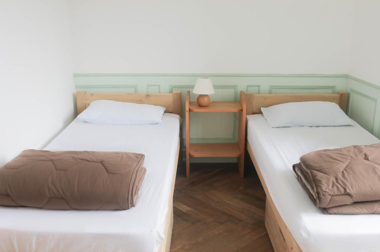 Les Repaires Hotel Nans-sous-Sainte-Anne Ngoại thất bức ảnh